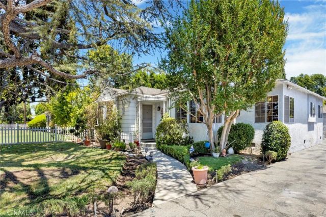 5438 Radford Avenue, Valley Village, CA 91607