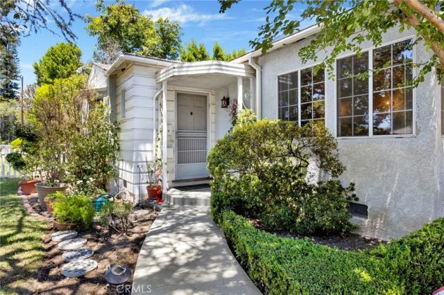 5438 Radford Avenue, Valley Village, CA 91607