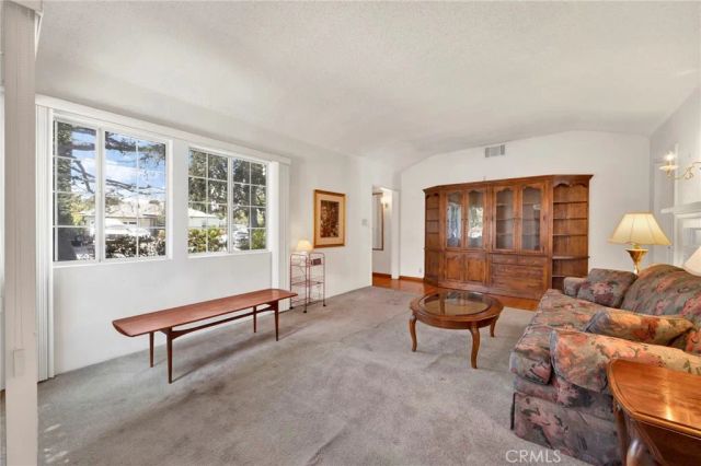 5438 Radford Avenue, Valley Village, CA 91607