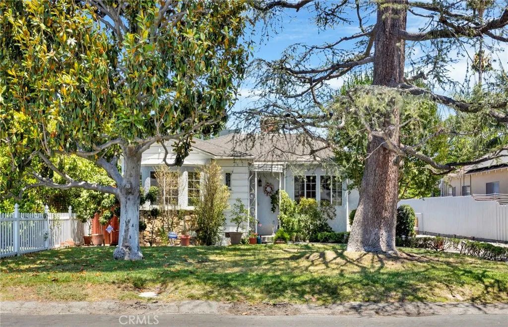 5438 Radford Avenue, Valley Village, CA 91607