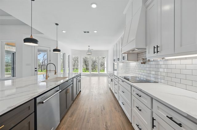 8241 Grayson Court, Midlothian, TX 76065