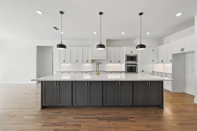 8241 Grayson Court, Midlothian, TX 76065