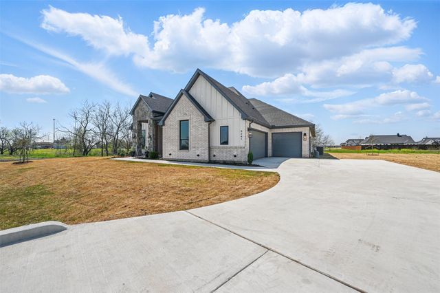 8241 Grayson Court, Midlothian, TX 76065
