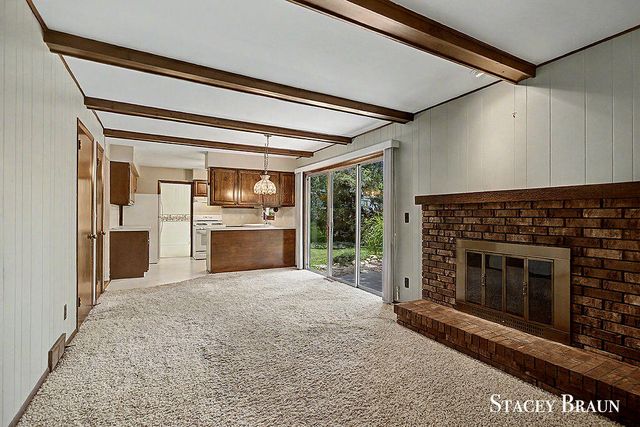 2136 Rolling Hills Drive Se, City Of Grand Rapids, MI 49546