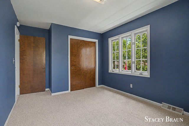 2136 Rolling Hills Drive Se, City Of Grand Rapids, MI 49546