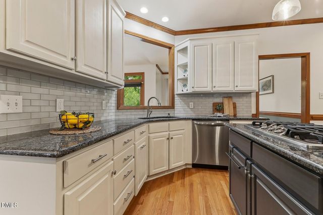 5512 Doemont Drive, Apex, NC 27539