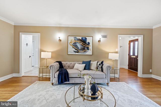 824 S COURTHOUSE RD, Arlington, VA 22204