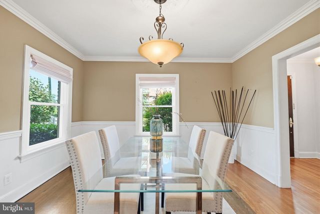 824 S COURTHOUSE RD, Arlington, VA 22204