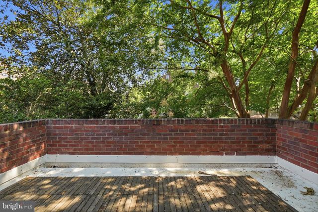 824 S COURTHOUSE RD, Arlington, VA 22204