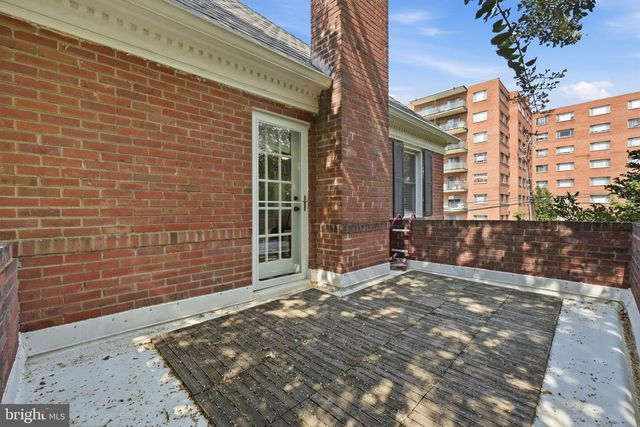 824 S COURTHOUSE RD, Arlington, VA 22204