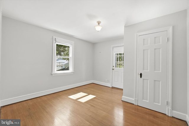824 S COURTHOUSE RD, Arlington, VA 22204