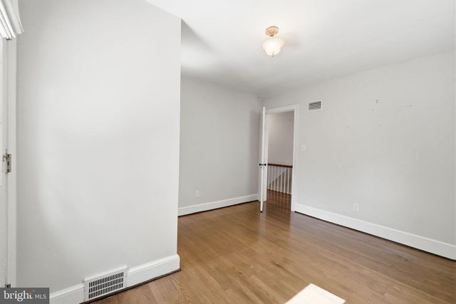824 S COURTHOUSE RD, Arlington, VA 22204