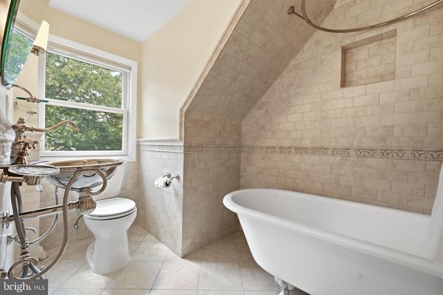 824 S COURTHOUSE RD, Arlington, VA 22204