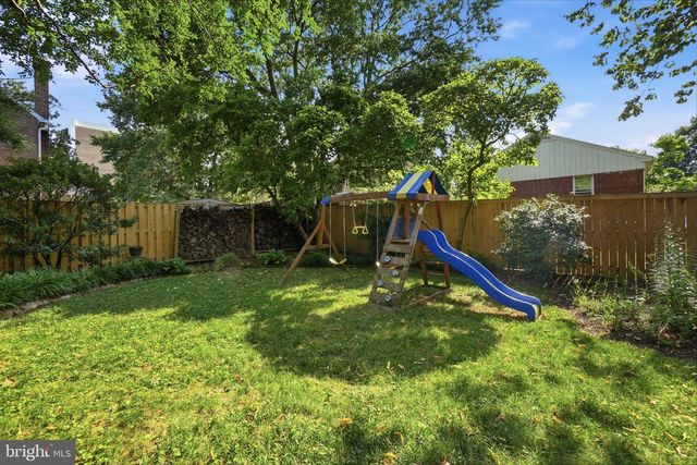824 S COURTHOUSE RD, Arlington, VA 22204