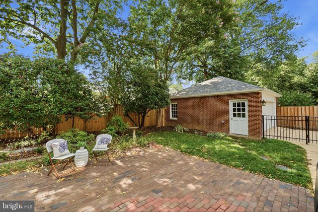 824 S COURTHOUSE RD, Arlington, VA 22204