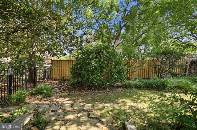 824 S COURTHOUSE RD, Arlington, VA 22204