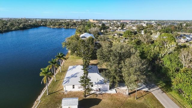 2219 CYPRESS ST, Punta Gorda, FL 33950