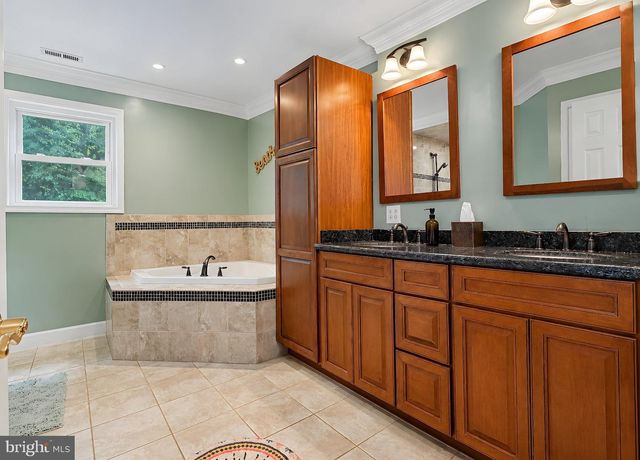 5210 KNIGHTS CT, Saint Leonard, MD 20685