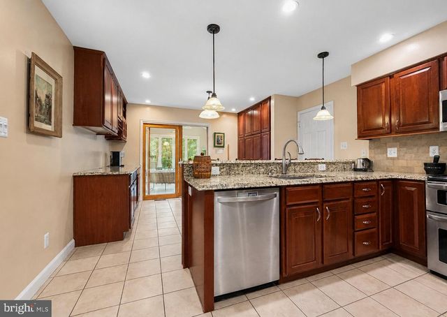 5210 KNIGHTS CT, Saint Leonard, MD 20685