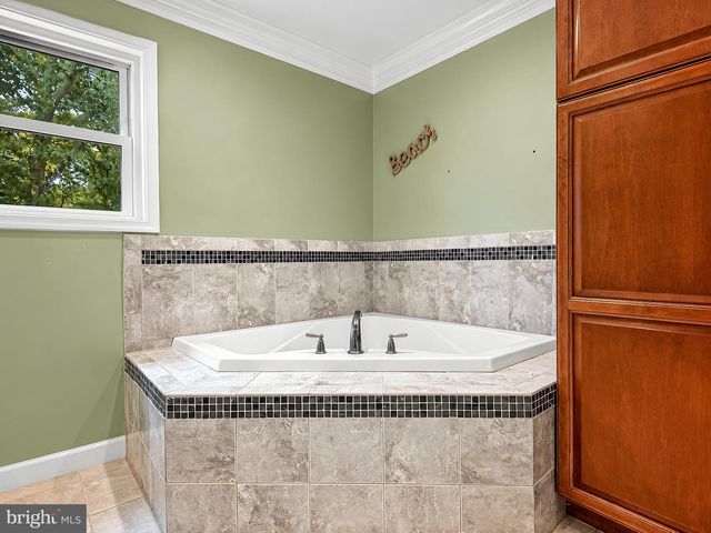 5210 KNIGHTS CT, Saint Leonard, MD 20685