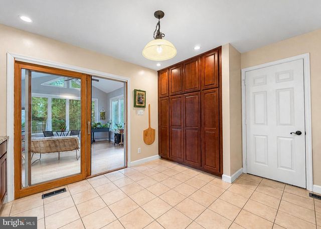 5210 KNIGHTS CT, Saint Leonard, MD 20685