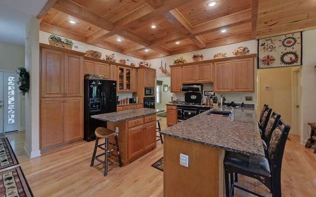 10 Piper Ln, Murphy, NC 28906