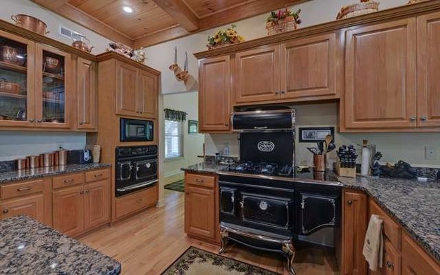 10 Piper Ln, Murphy, NC 28906