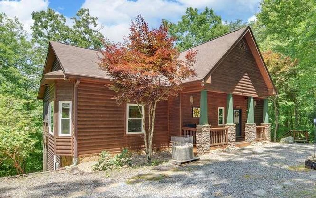 10 Piper Ln, Murphy, NC 28906