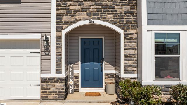 304 Videre Woods Court, Piedmont, SC 29673