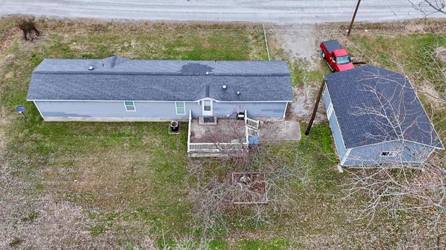 414 W TAYLOR Street, Benton, IL 62812