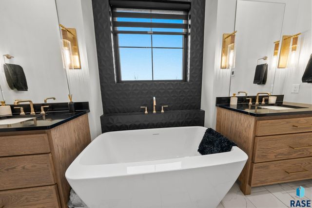 2100 N Marlowe Ave Avenue, Sioux Falls, SD 57110