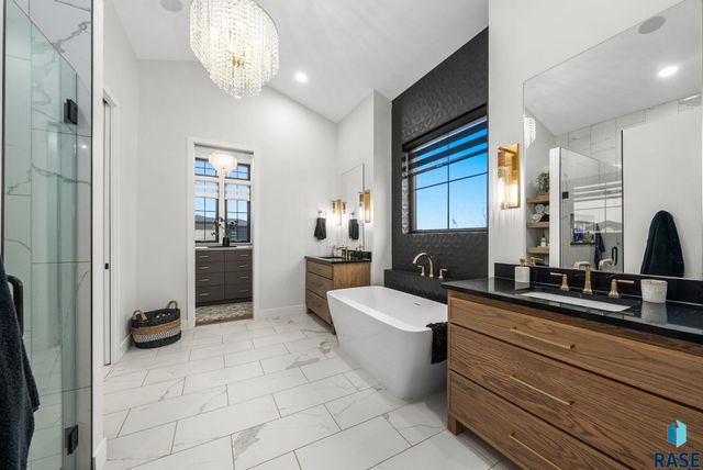 2100 N Marlowe Ave Avenue, Sioux Falls, SD 57110