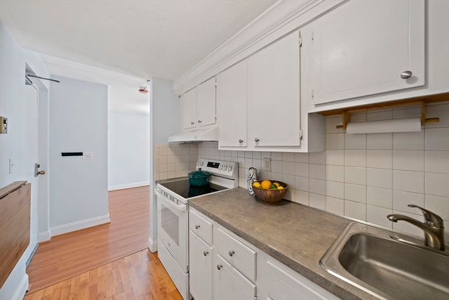 179 Presidents Ln 3J, Quincy, MA 02169