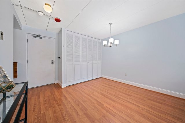 179 Presidents Ln 3J, Quincy, MA 02169