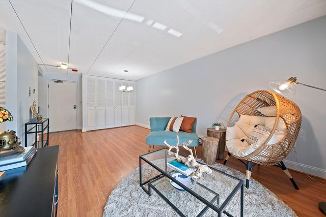 179 Presidents Ln 3J, Quincy, MA 02169