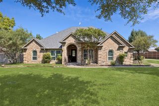 1936 Willow Bend Drive, Oak Leaf, TX 75154