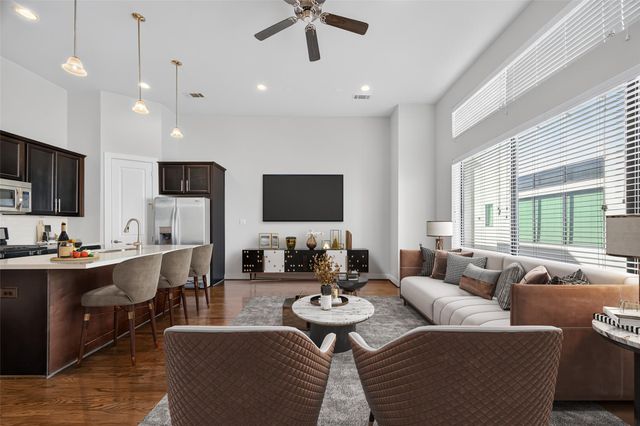 72 N Hutcheson Street, Houston, TX 77003
