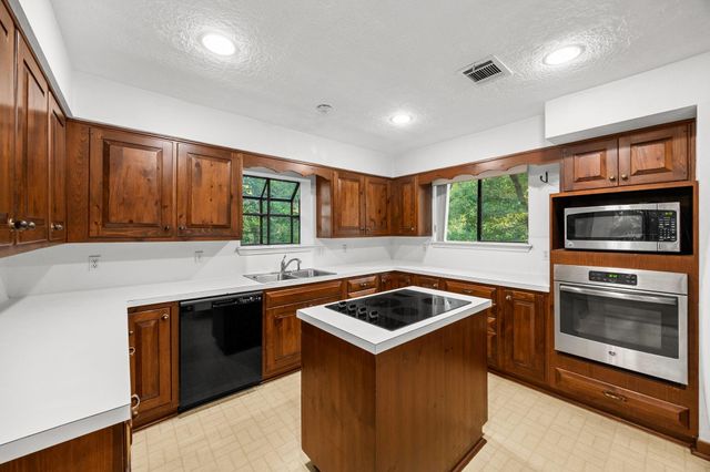 50 Lazy Lane, The Woodlands, TX 77380