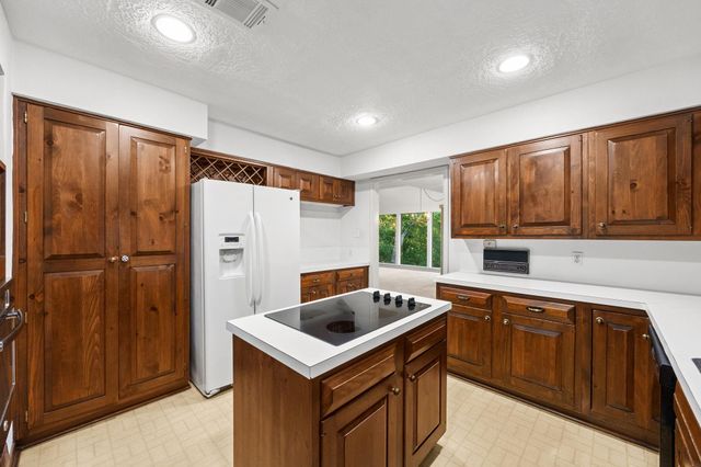 50 Lazy Lane, The Woodlands, TX 77380