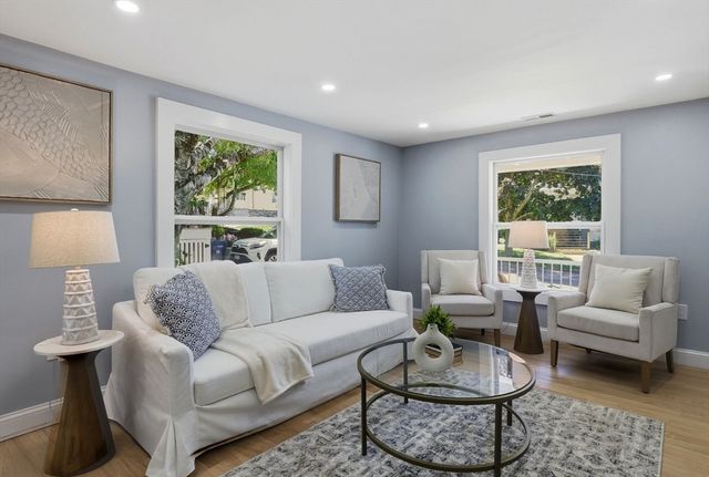8 Linden Rd, Melrose, MA 02176