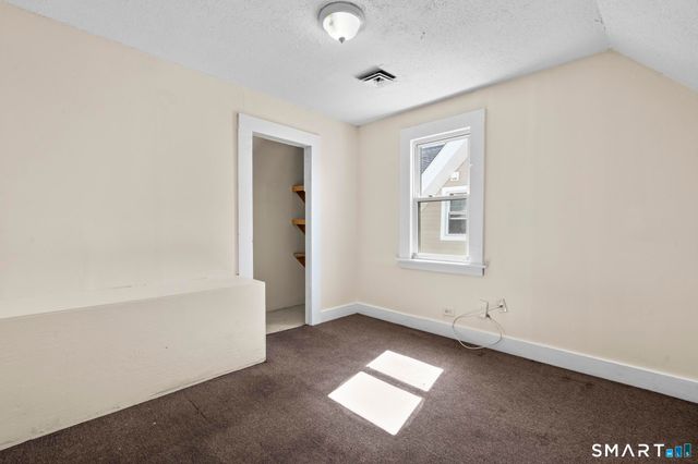 286 Exchange Street 3rd Flr, New Haven, CT 06513