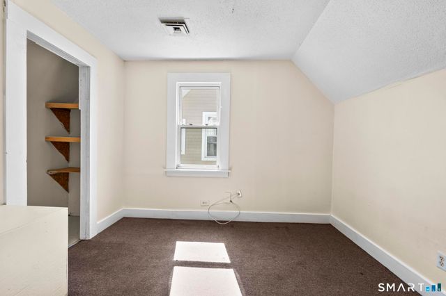 286 Exchange Street 3rd Flr, New Haven, CT 06513