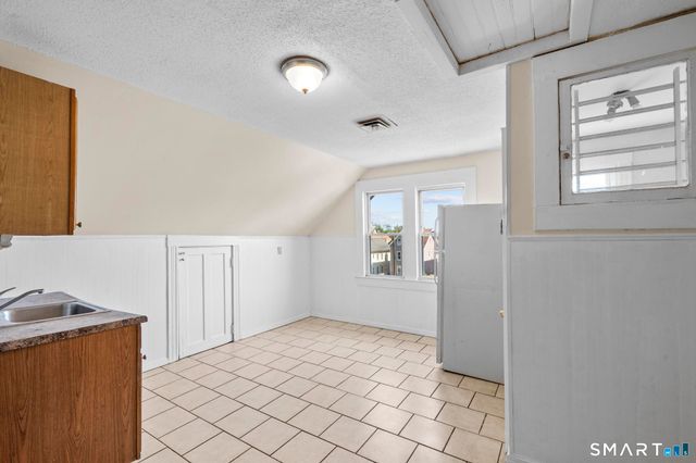 286 Exchange Street 3rd Flr, New Haven, CT 06513