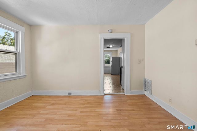 286 Exchange Street 3rd Flr, New Haven, CT 06513