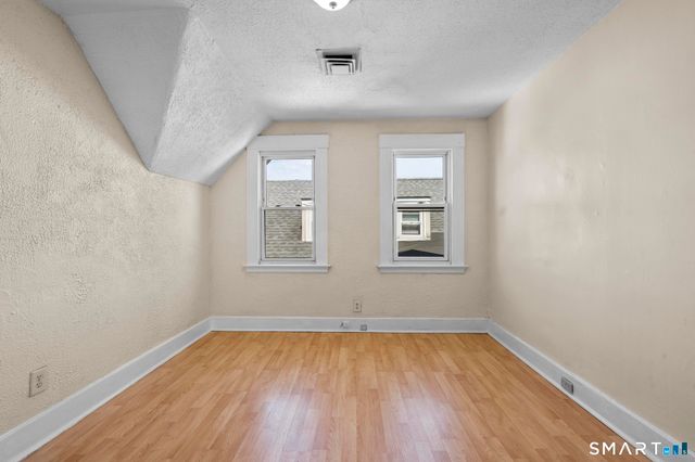 286 Exchange Street 3rd Flr, New Haven, CT 06513