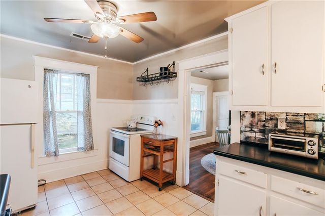 1313 Prescott Place, High Point, NC 27262