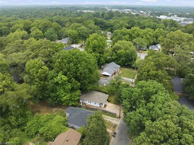 1313 Prescott Place, High Point, NC 27262