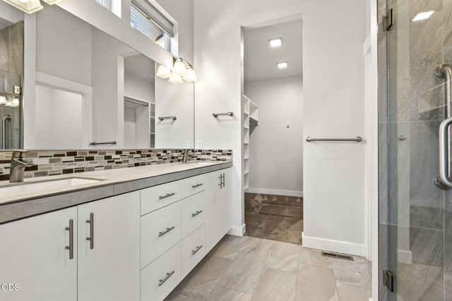 61016 SE Crane Peak Court, Bend, OR 97702