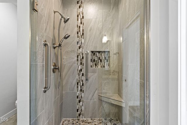 61016 SE Crane Peak Court, Bend, OR 97702