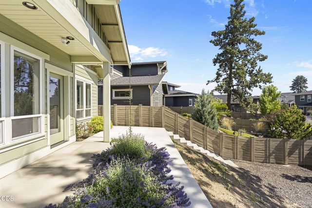 61016 SE Crane Peak Court, Bend, OR 97702